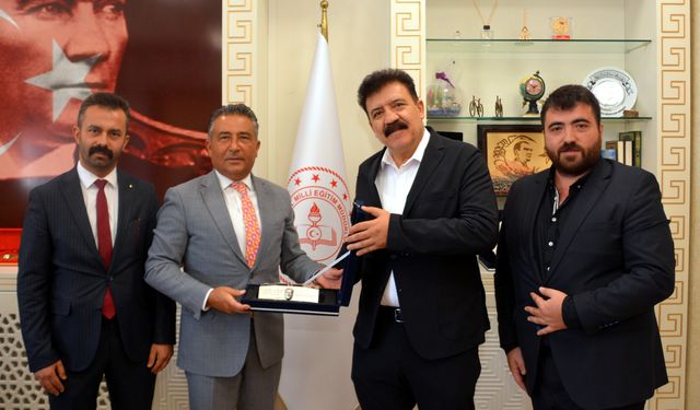 Milli Eğitim Müdürü Güney, Güleç Okullarını Ağırladı