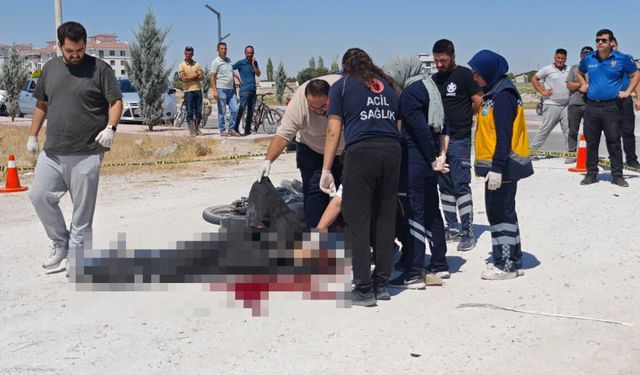 Tır ile Çarpışan Motosikletin Sürücüsü Hayatını Kaybetti