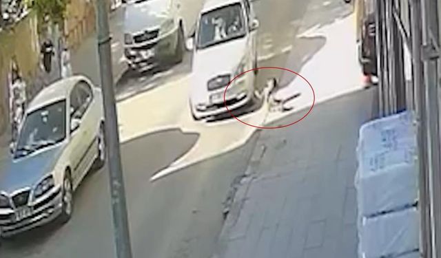 7 Yaşındaki Çocuğa Otomobil Çarptı: Kaza Anı Kamerada