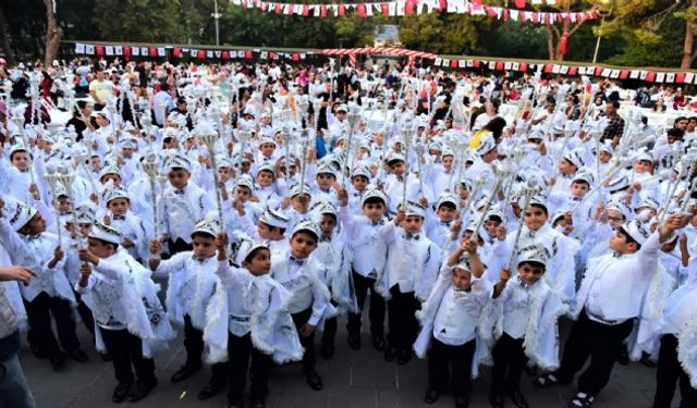 Kırıkkale’de 100 Çocuğa Sünnet Şöleni ve Fidan Dikimi