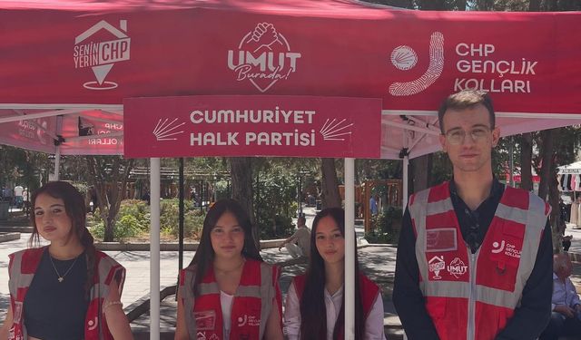 CHP'li gençler stand açtı