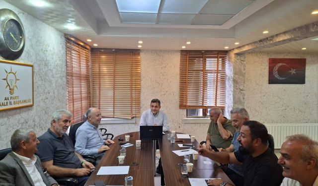 AK Parti'de istişare toplantısı yapıldı