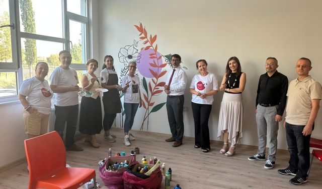 Yahşihan’da Gönüllülerden Okula Renkli Dokunuş