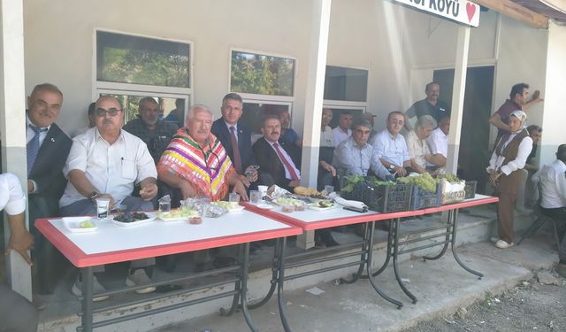 Danacı Köyü'nde Kavun ve Üzüm Festivali Coşkuyla Kutlandı