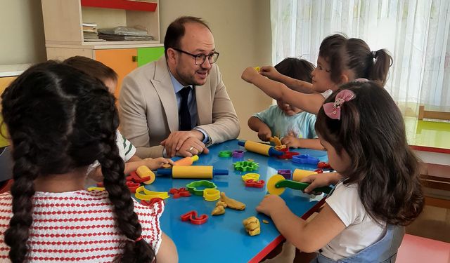 Başhekim Varol Miniklerle Buluştu