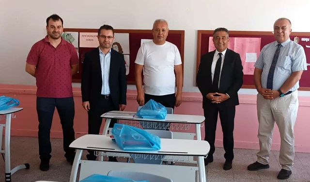 Kırıkkale’de Öğrenciler İçin Kitaplar Sıralara Bırakıldı