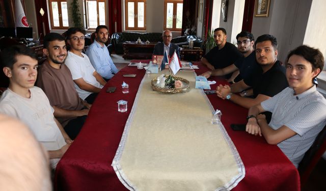 İl Müftüsü Topal, YKS’de Derece Yapan Gençleri Ağırladı