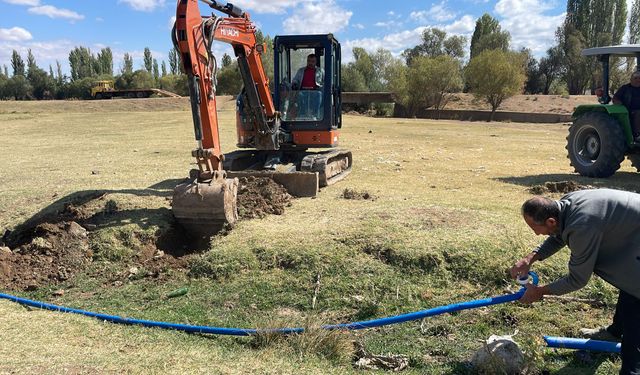 Köylerde Su ve Drenaj Çalışmaları Sürüyor