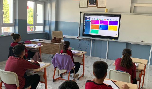 Karakeçili’de Öğrenciler MEBİ ile Tanıştı