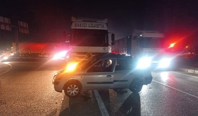 Kırıkkale'de Gece Kazası: 6 Yaralı, 2'si Çocuk
