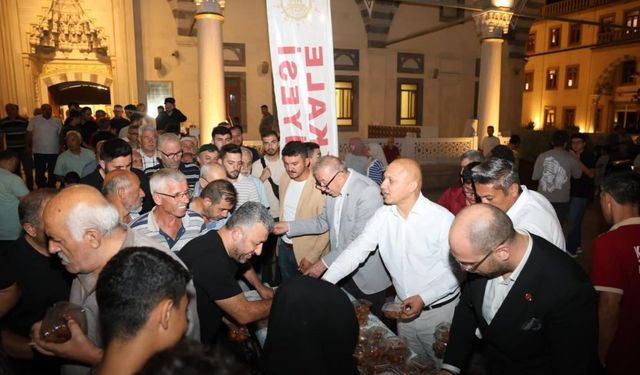 Kırıkkale’de Kandil Gecesinde Lokma İkramı