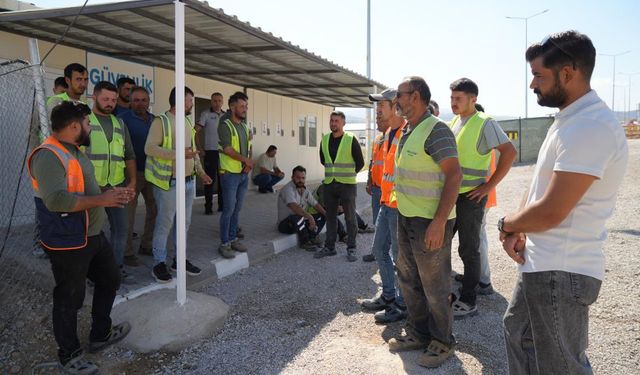 Otoyol Şantiyesinde İşçiler Gelişmeleri Bekliyor