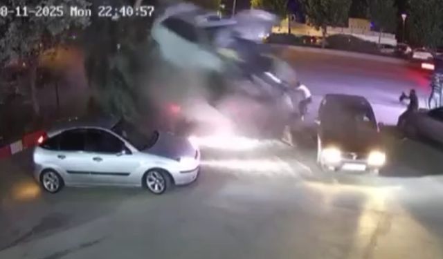 Aracın Oto Yıkamacıya Uçtuğu Anlar Güvenlik Kamerasında