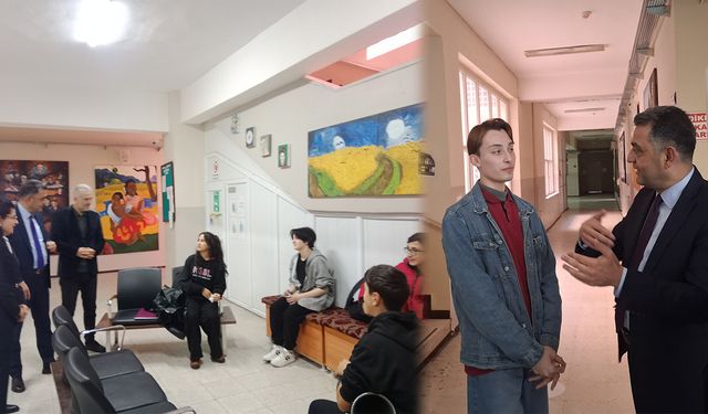 Başkan Pehlivanlı Genç Sanatçılarla Bir Arada