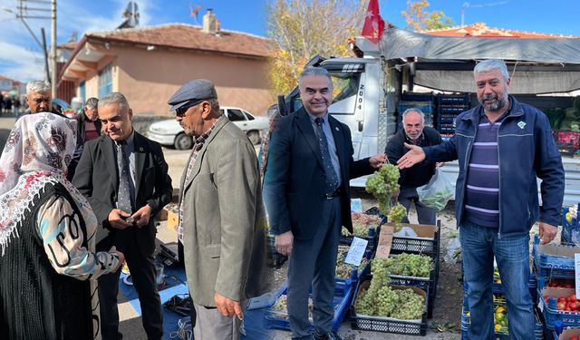 Başkan Çetiner Esnafla Cuma Pazarında Buluştu