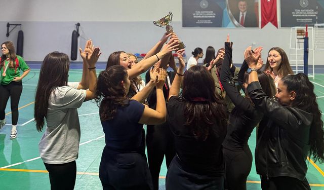 Kırıkkale’de GSB Voleybol Turnuvası Tamamlandı