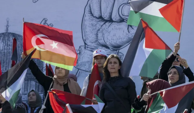 Kırıkkale’de Kadın Korteji Cumhuriyet Meydanı’nda
