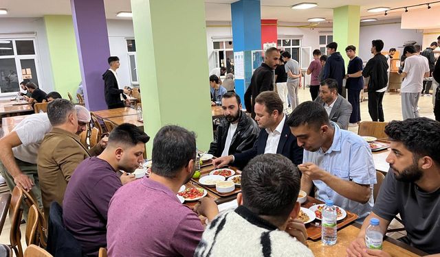 İl Müdürü Güneş Öğrencilerle Yemekte Buluştu