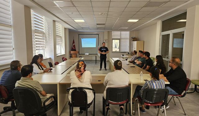 Sağlık Personeline Akademi Eğitimi Verildi
