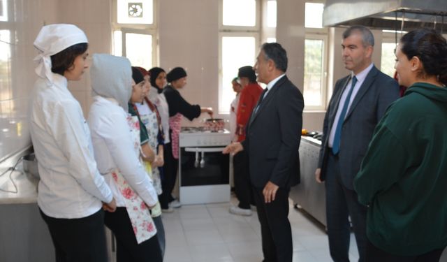 Rahmi Güney, Mesleki Eğitimi Yerinde İnceledi