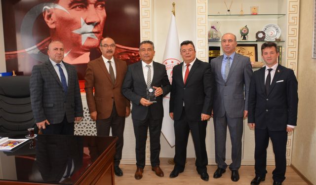Anadolu Hilali’nden Eğitim Camiasına Destek