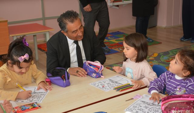 Rahmi Güney Öğrencilerle Sohbet Etti, Okulu İnceledi