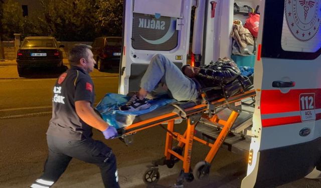 Parkta Bıçaklar Konuştu: 2 Yaralı