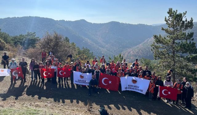 BOZDAK Ekibinden Borabay Gölü Yürüyüşü