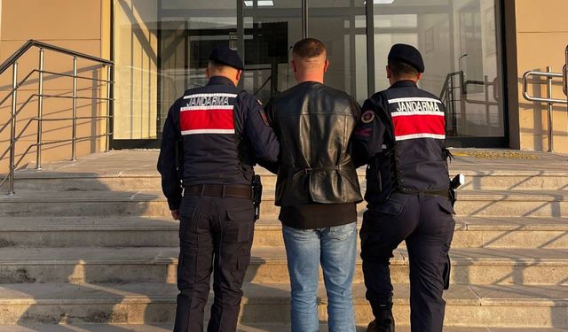 Silahla Tehdit Suçundan Aranan Şahıs Yakalandı