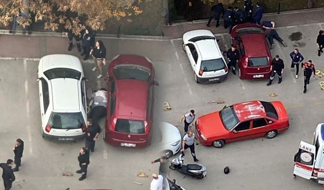 Adliye Çıkışı Bıçaklı Kavga: 3'ü Ağır 5 Yaralı