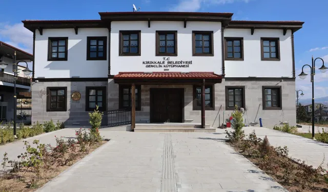 Atatürk Gençlik Merkezi Öğrencilerin Yanında