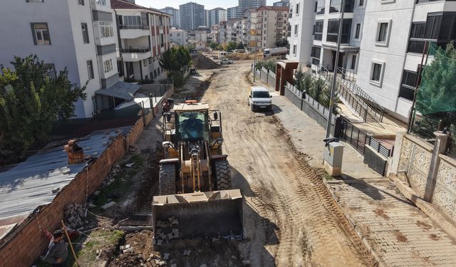Kırıkkale Belediyesi, Çalılıöz Mahallesi’nde 7/24 Sahada