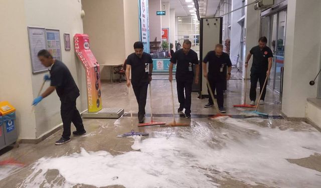Yüksek İhtisas Hastanesi’nde Hijyen Çalışmaları Sürüyor