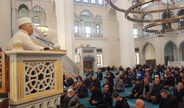Nur Camii’nde 20 Şehit Asker Dualarla Anıldı