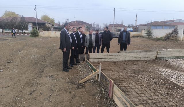 Çerikli’ye Yeni Yüzme Havuzu Müjdesi: Temel Atıldı