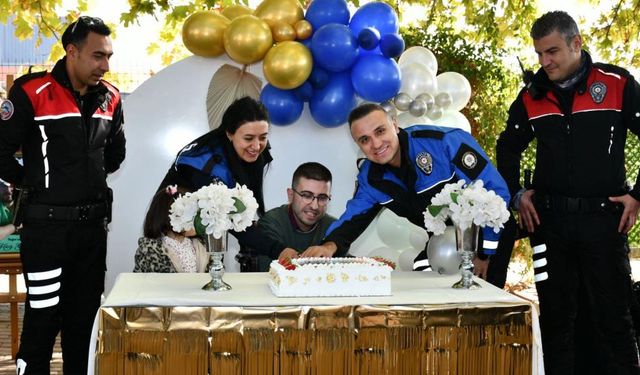 Polislerden Cam Kemik Hastası Buğra’ya Sürpriz Kutlama