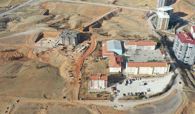 Emirler Mahallesi’nde Trafik Rahatlıyor