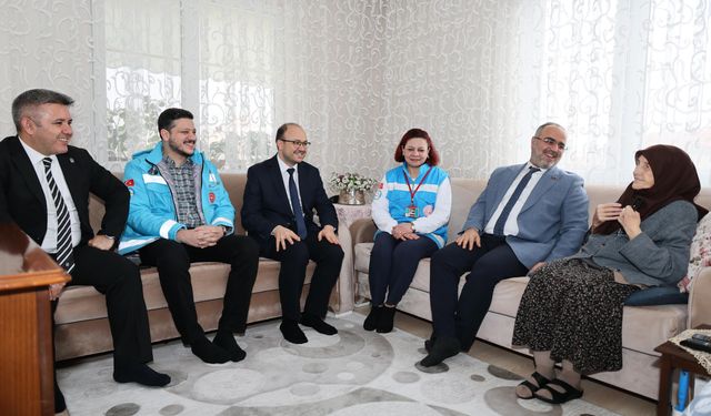 Polat: “Büyüklerimiz Baş Tacımızdır”