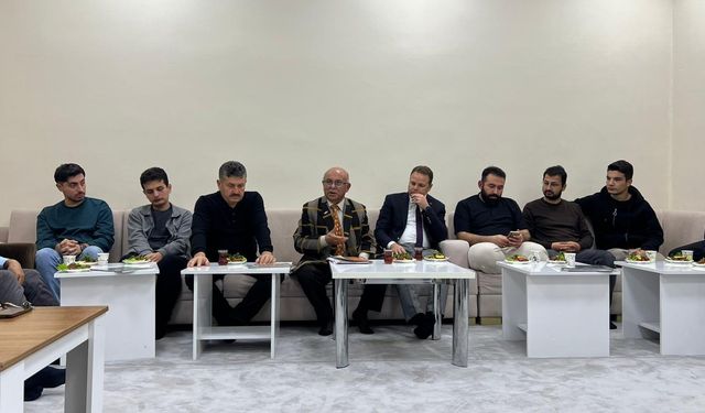 Seyfullah Şahin KYK’lı Gençlerle Buluştu