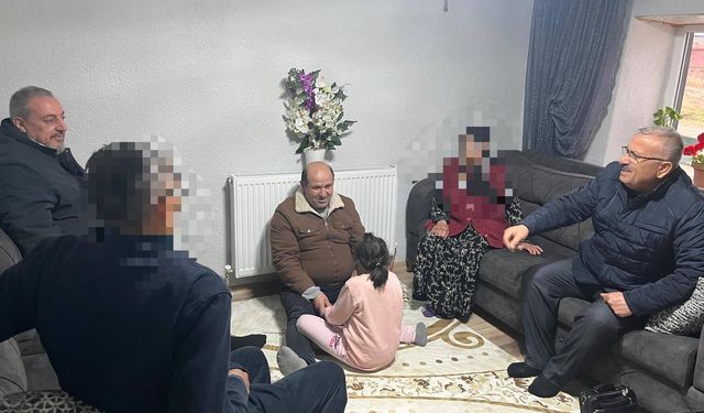 Kırıkkale’de Mazlum Ailenin Kapısını Kızılay Çaldı