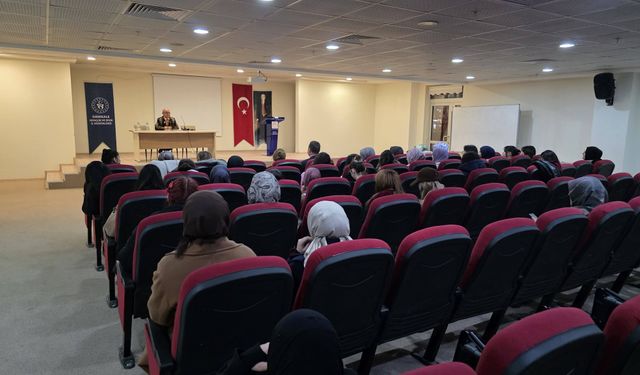 Öğrenci Yurtlarında Değerler Eğitimi Semineri Düzenlendi