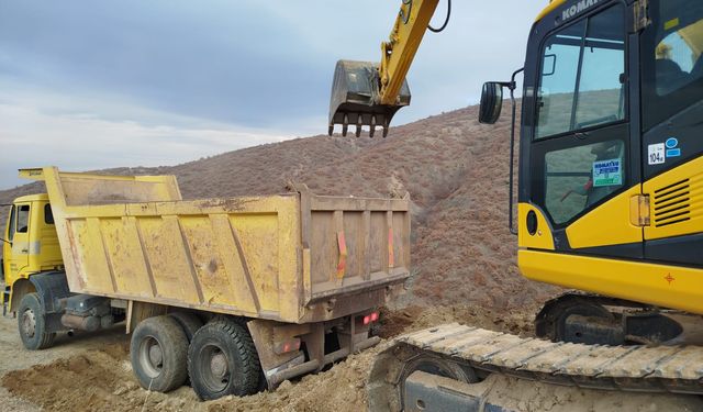Sulakyurt’ta Köy Yollarında Bakım Mesaisi