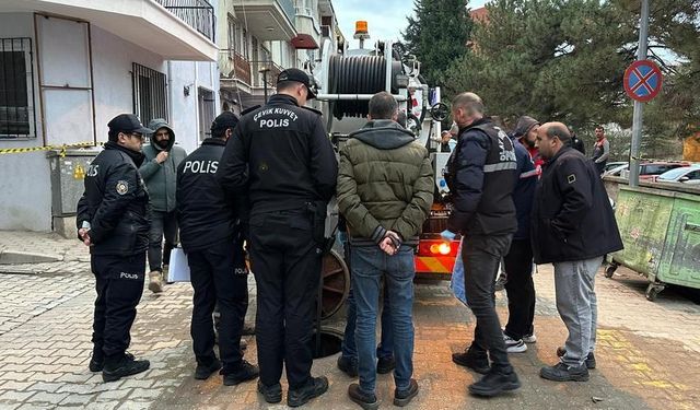 Tıkanan Kanalizasyonda Cenin Bulundu