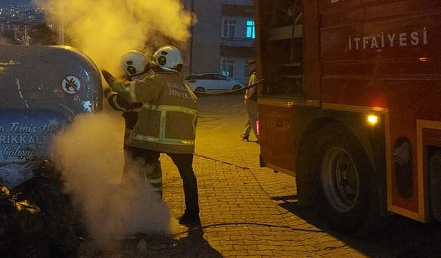 Kaletepe'de çöp konteyneri yandı