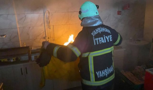 Mutfakda yangın çıktı
