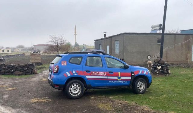Tartıştığı Eşi ve Oğlunu Öldürdü