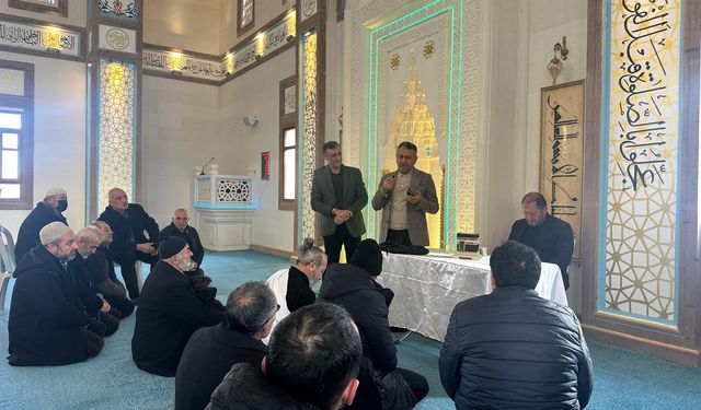 Ateşe Turizm’den Umre Yolcularına Uygulamalı Bilgilendirme