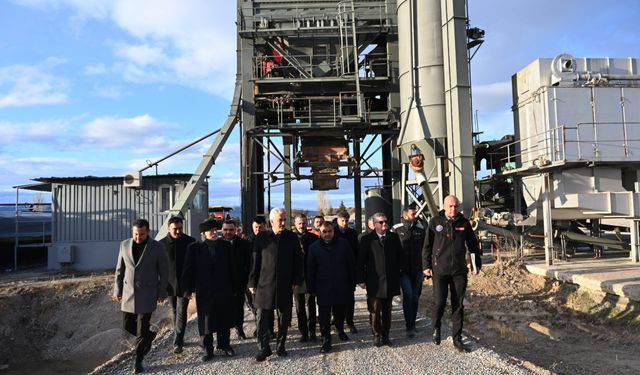 Vali Makas’tan Asfalt Plent Tesisi’ne İnceleme
