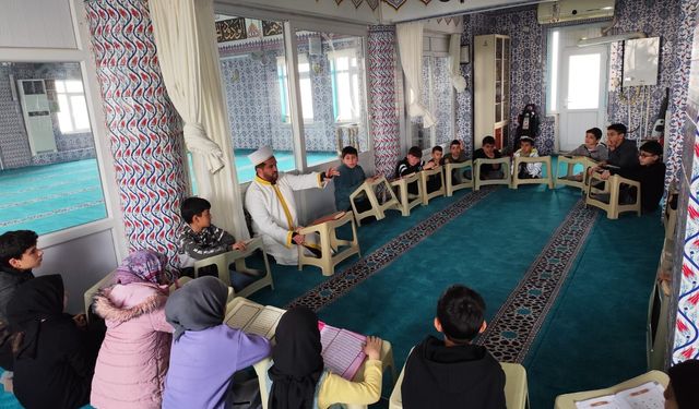 Ara Tatilde Cami Etkinlikleri İlgi Görüyor