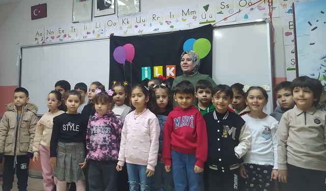 Tınaz İlkokulu’nda Karne ve Hediye Sevinci